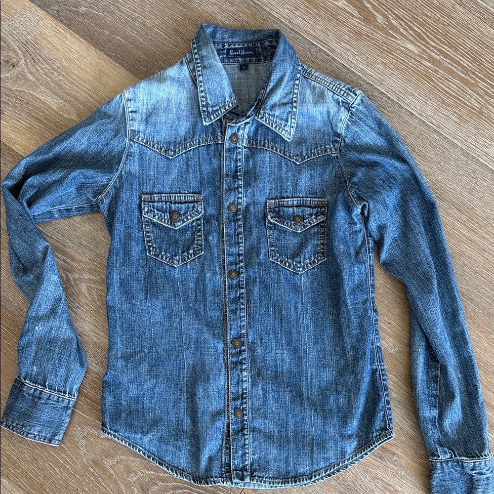Near mint vintage L.A. ‘90’s Cult Brand Earl Jeans denim shirt.